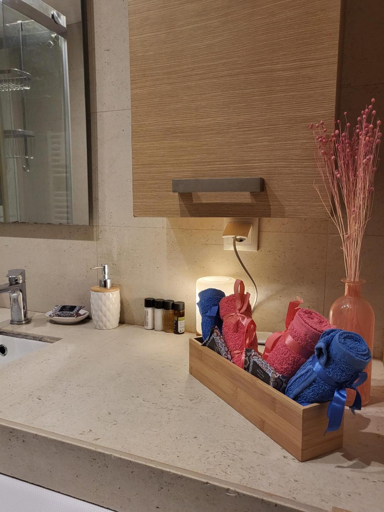 Filopappou Lemons Twins Luxurious Apartment Near To Acropolis Atene Esterno foto